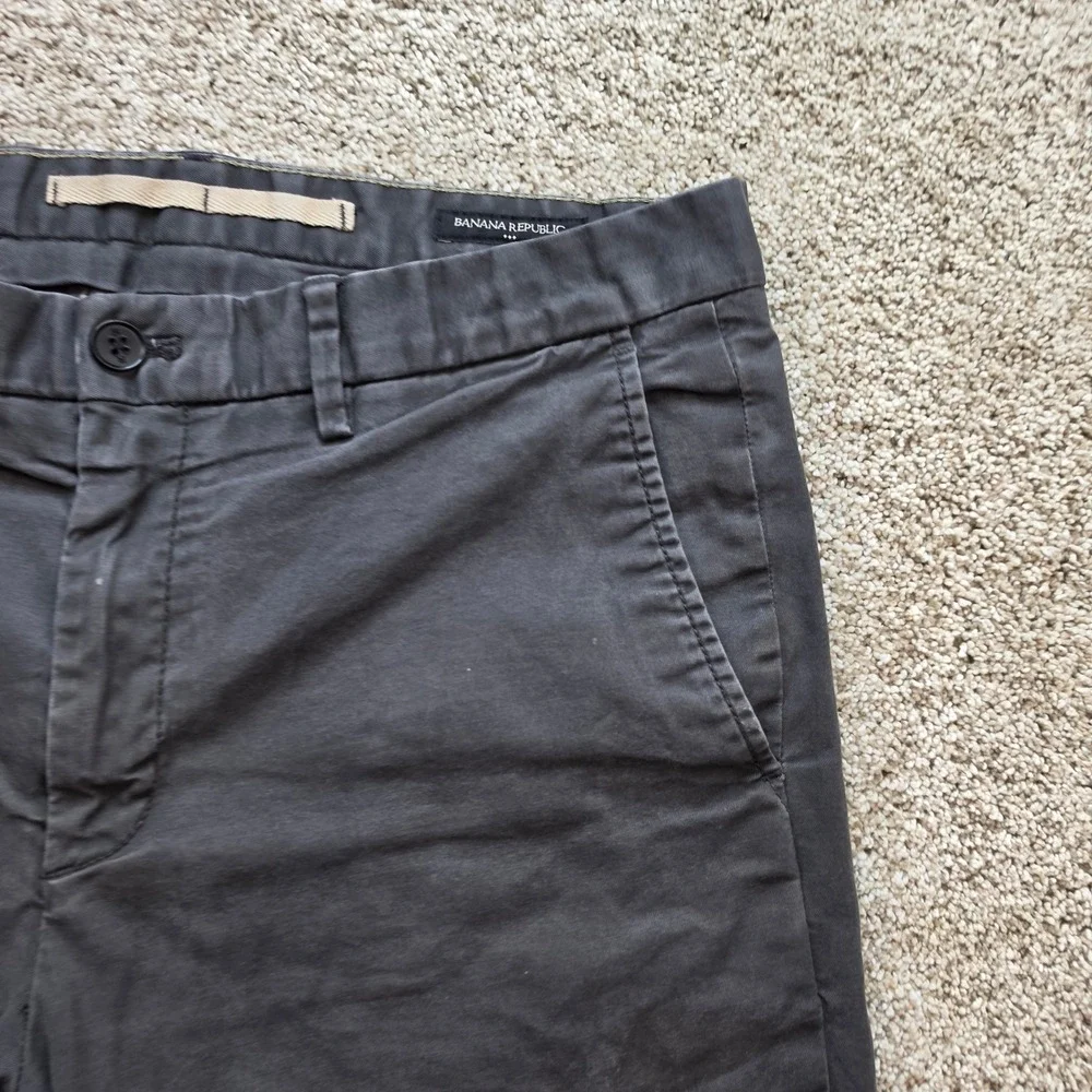 Banana Republic Lived-In Chino Pants Mens 33x32 Gray Skinny Fit Stretch Casual